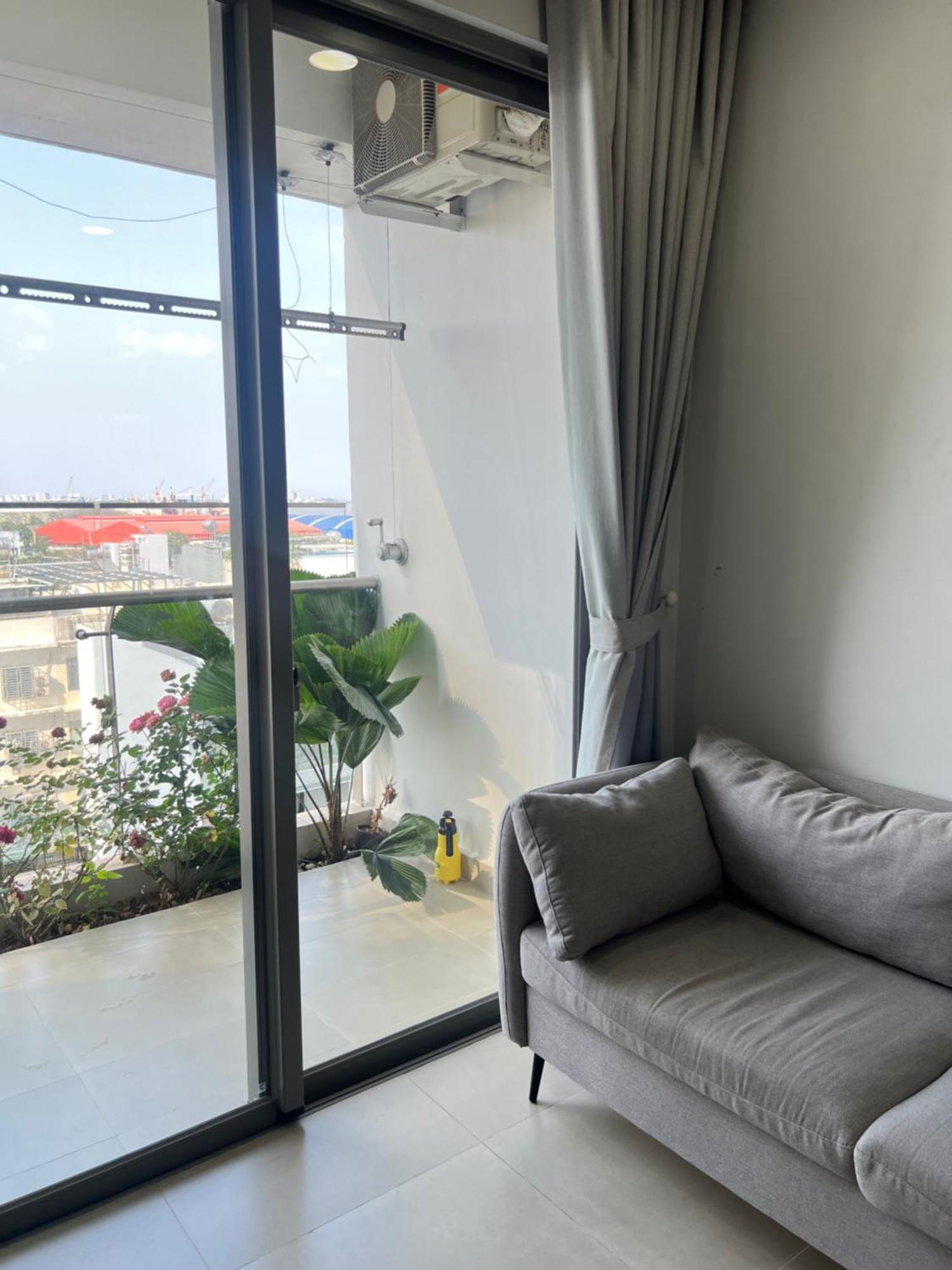 Căn hộ Luxury For Rent- Pool 35th Floor Near Phu My Hung, Secc *